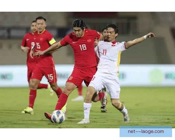 中国男足主场鏖战沙特武磊错失关键进球机会